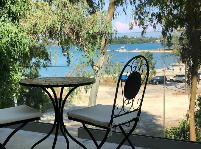 Marina Vista Luxury Front Guviá